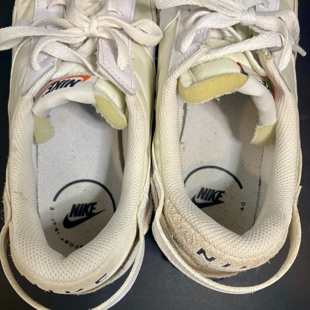 Men’s Nike Waffle Cream‎ and White Sneakers